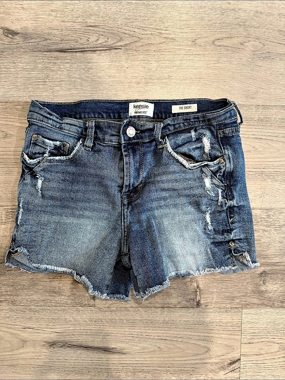 Kensie Vintage Deluxe The Short Distressed Denim Jean Shorts Blue Waist 27